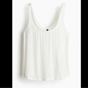 💚H&M Soft White Sleeveless Top